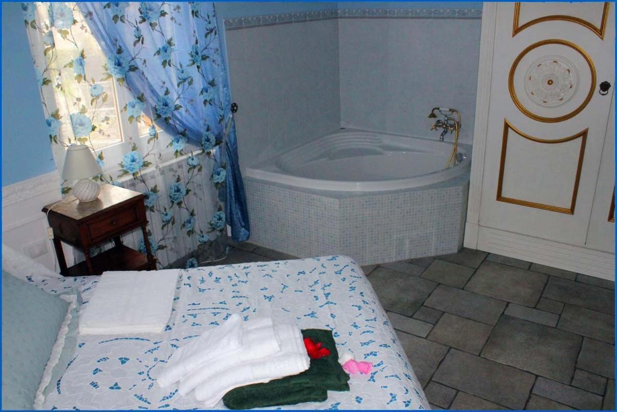 Bed And Breakfast Sopranos La Spezia Exterior photo